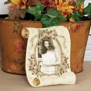 Ornate Scroll & Roses Detail Photo Frame 3.5"×5".